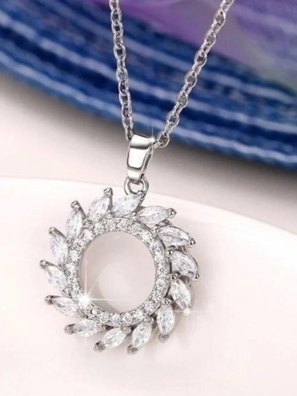 The Solar Pendant w lab grown diamonds in 925 silver